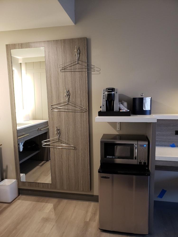 Days Inn By Wyndham Wilmington / University Bagian luar foto