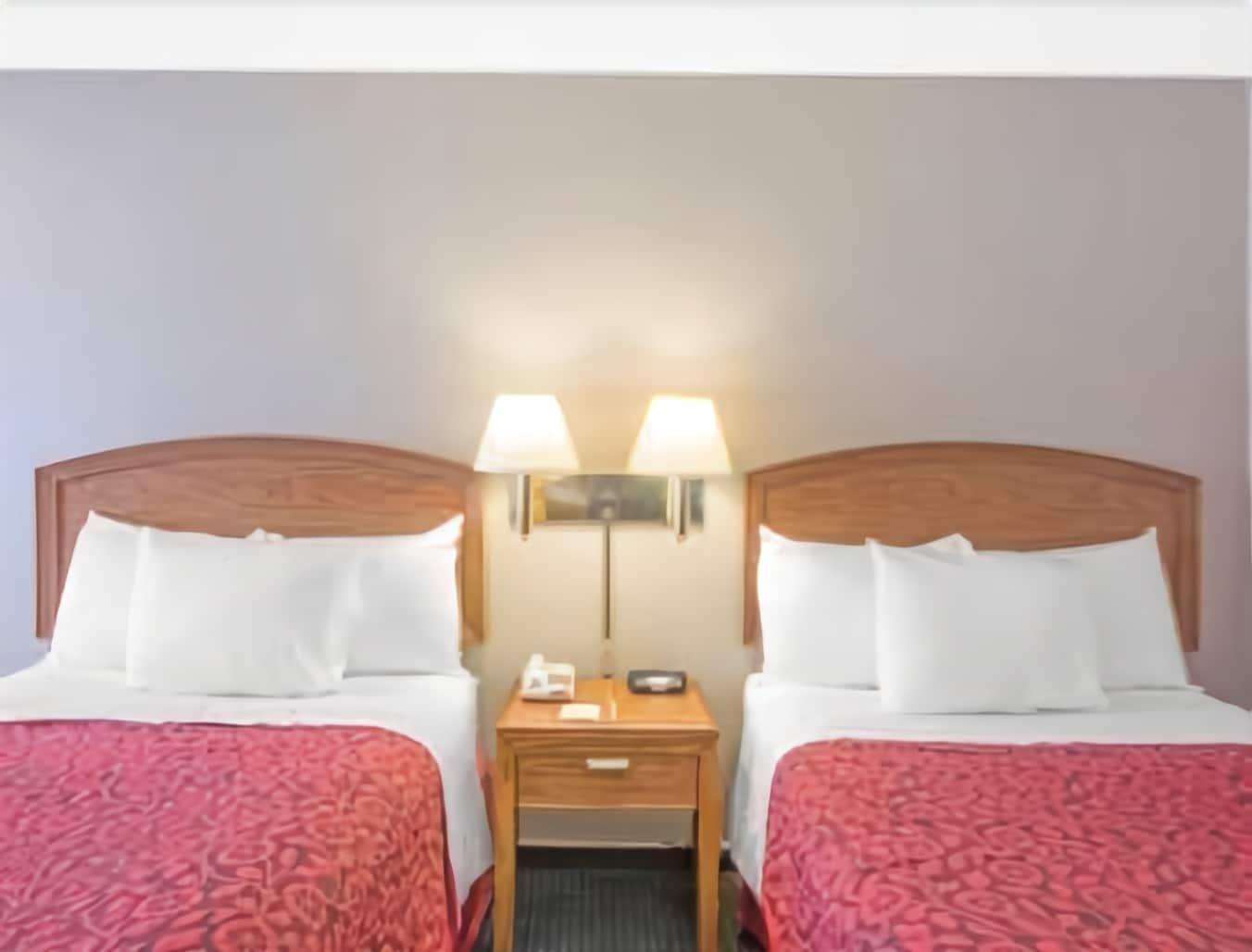 Days Inn By Wyndham Wilmington / University Bagian luar foto