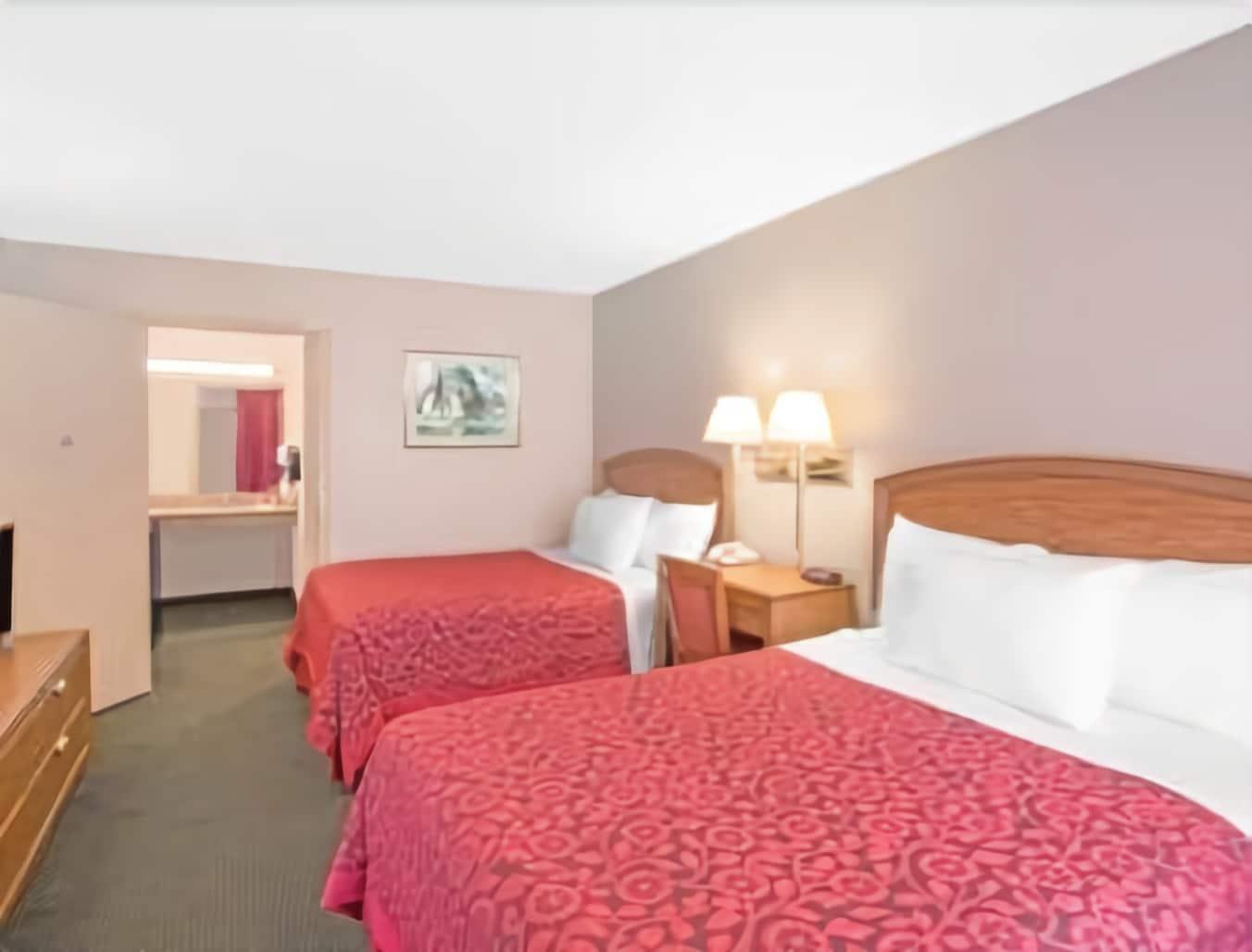 Days Inn By Wyndham Wilmington / University Bagian luar foto