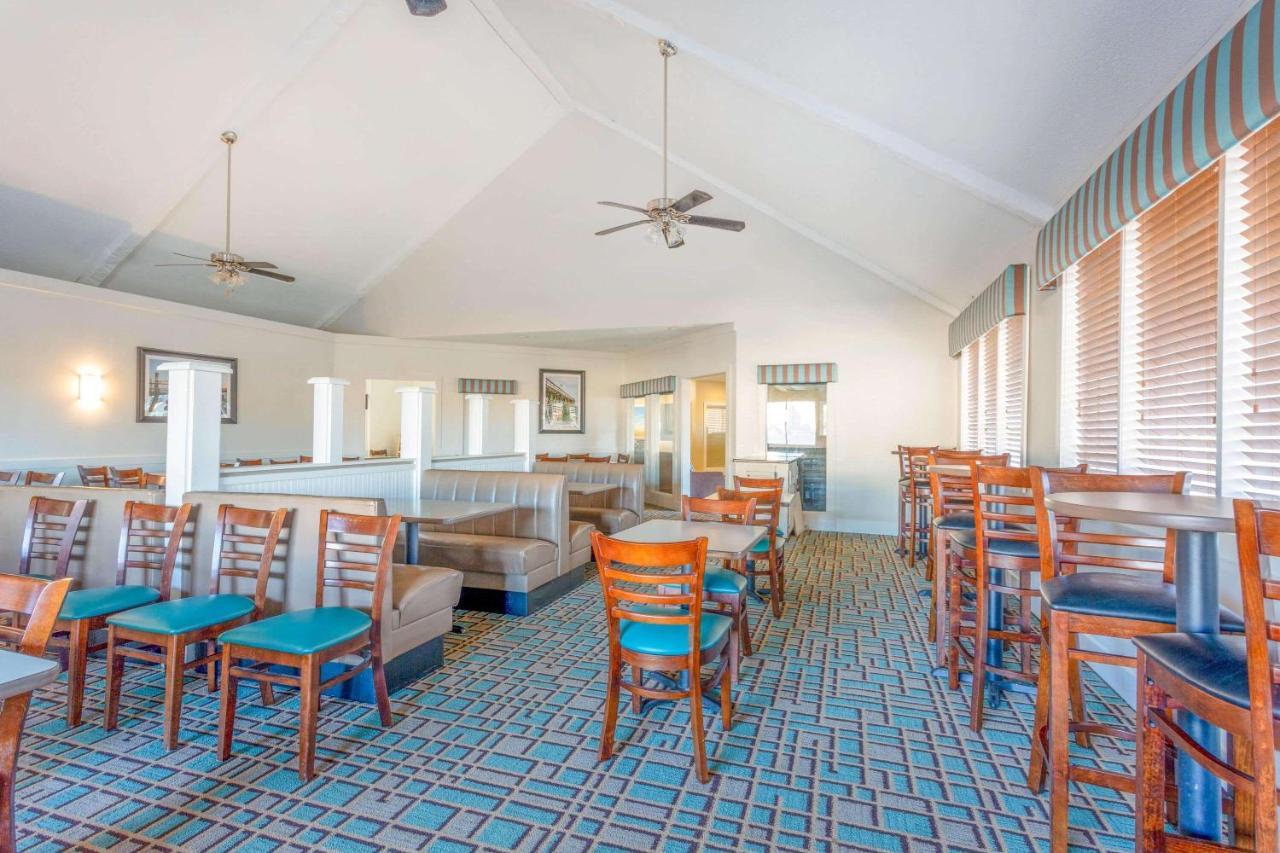 Days Inn By Wyndham Wilmington / University Bagian luar foto