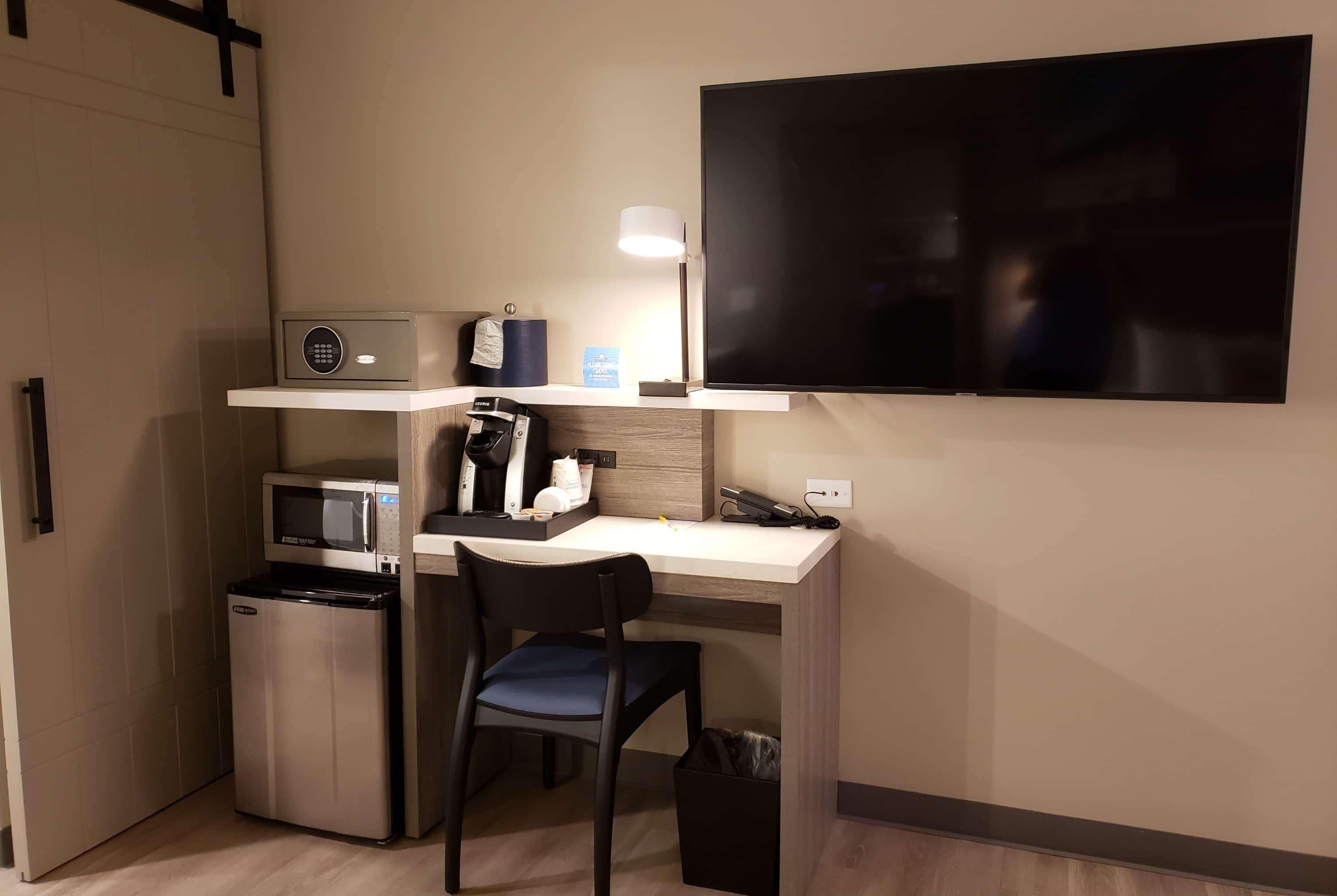 Days Inn By Wyndham Wilmington / University Bagian luar foto