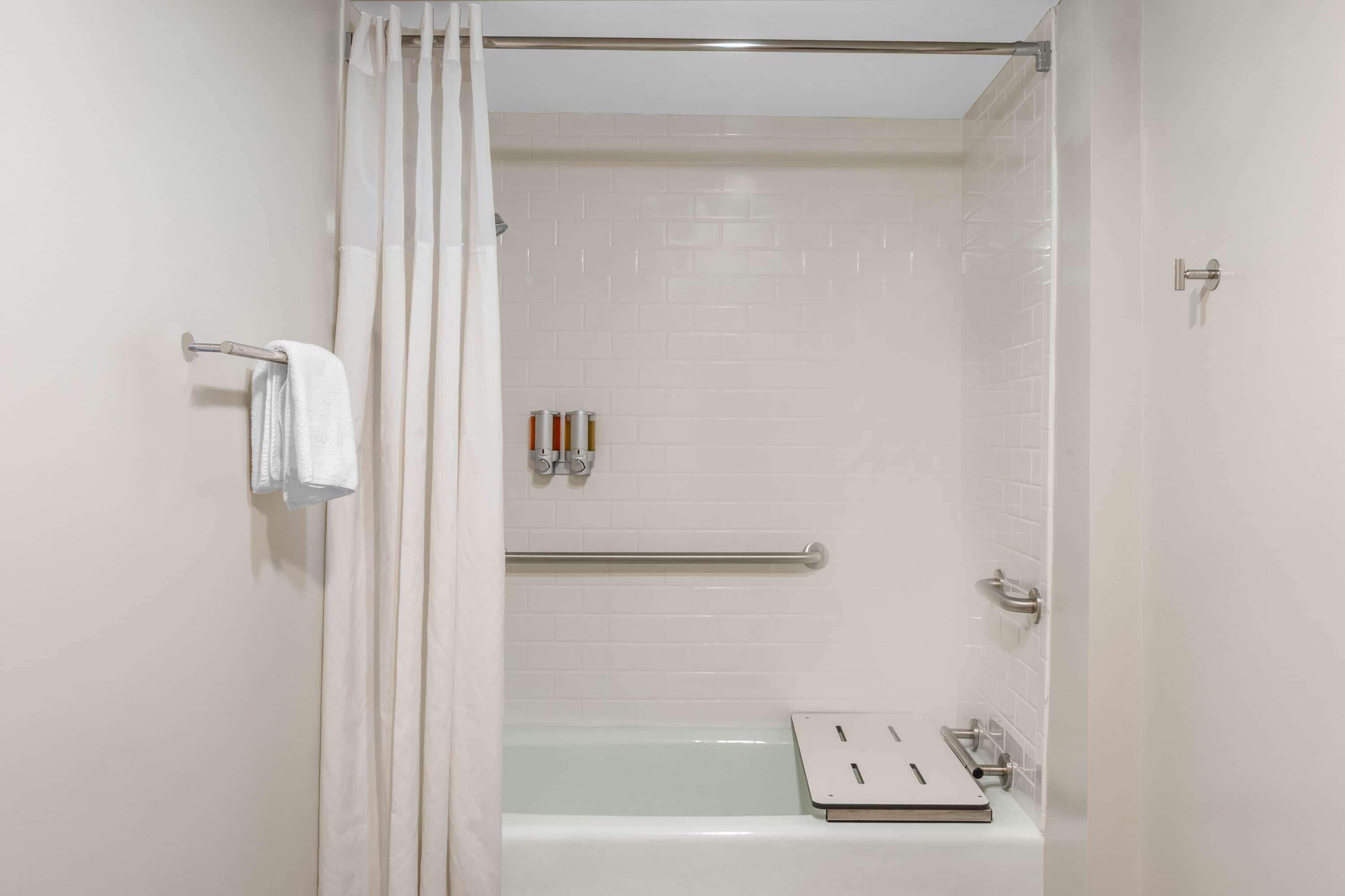 Days Inn By Wyndham Wilmington / University Bagian luar foto